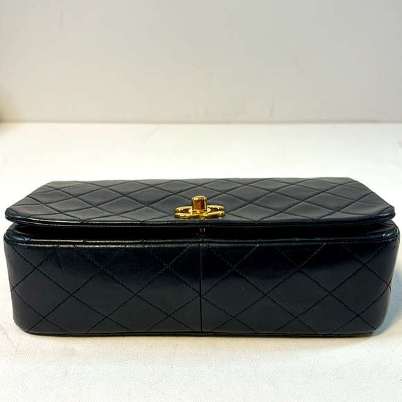 Chanel Matelase Full Flap with 24k Turnlock CC - Picture 5 of 17